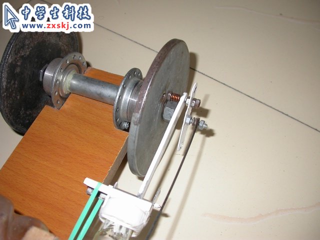 科技小制作-自制压缩空气动力车