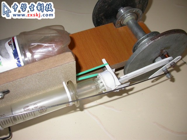 科技小制作-自制压缩空气动力车
